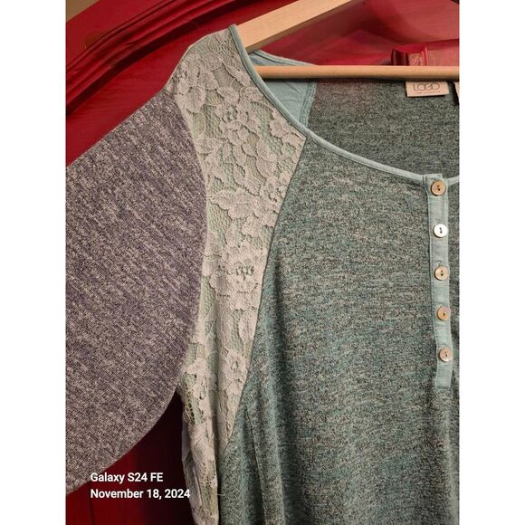 Logo Lori Goldstein 1X Green Grey Assymetric Hem Pocket Tunic Lace Accent EUC - Picture 3 of 3
